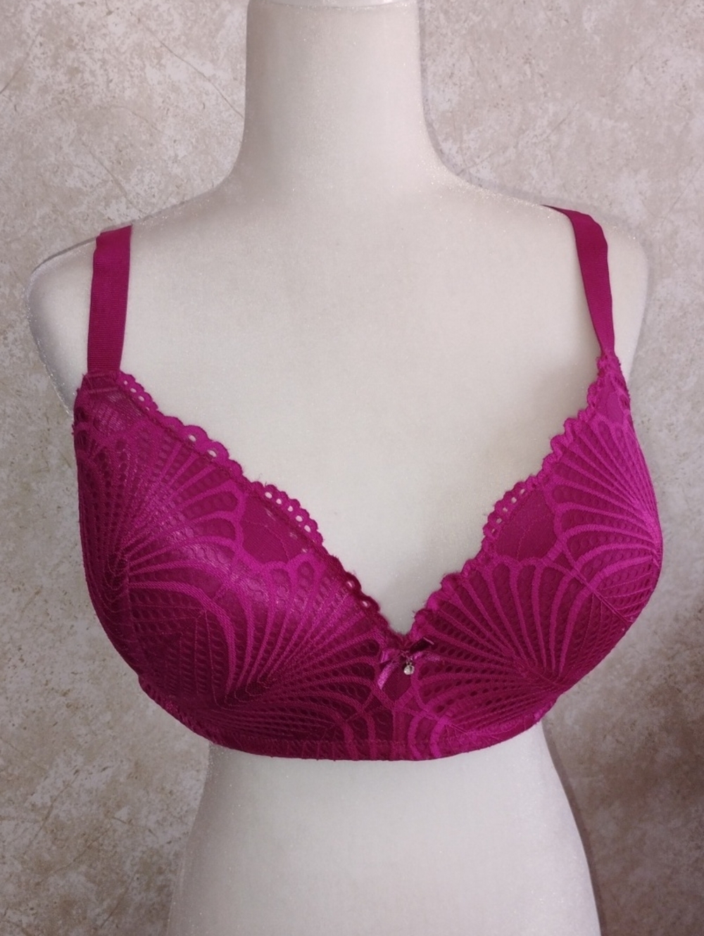 Women’s Lace Underwire Bra in Fuchsia - Elegant Support/ Size 42DD/ Wireless